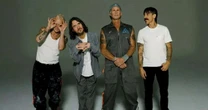 Sabia dessa? Conheça a mansão assombrada ligada ao Red Hot Chili Peppers