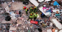Equipes de resgate mantêm contato com sobrevivente soterrado oito dias após terremoto na Venezuela