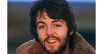 A reflexão de Paul McCartney sobre a atitude: 'A tristeza não é tristeza, é felicidade vestindo um casaco preto'