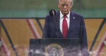 Contrariando Pentágono, Trump sugere 'mudança de regime' iraniano para tornar o 'Irã grande novamente'