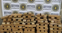 Operação surpresa flagra foragido tentando fugir com 163 kg de maconha em bolsas escondidas em arbusto no RS