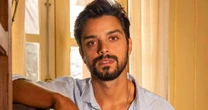 Rodrigo Simas abre o jogo sobre bissexualidade e descarta paternidade: 'Não tenho tanta vontade'