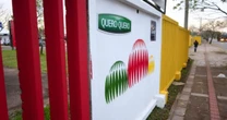 Curso de pintura para apenados do regime semiaberto revitaliza mais de 1km de muro para Expointer 2025