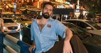 'Só queria sobreviver': ex denuncia Cartolouco por agressão; imagens mostram ex-jornalista da Globo e ex-'A Fazenda' queimando namorada com cigarro