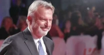 Ator de 'Jurassic Park', Sam Neill morre aos 78 anos: 'Perda repetina', lamenta família; entenda tratamento raro do famoso contra câncer no sangue