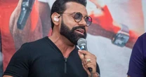 Vídeo com leitura labial revela xingamentos do cantor Pablo durante show