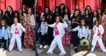 Estão enormes! Filhas de Ivete Sangalo dançam e roubam a cena em gravação da mãe