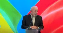 Lula promete pressionar Putin por paz na Ucrânia: 'Companheiro, vá até Istambul negociar, p*rra'