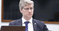 Marcel van Hattem pode ter mandato suspenso após motim na Câmara