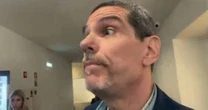 Quem é o ex-BBB bolsonarista expulso de evento com ministros do STF em Lisboa