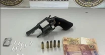 Denúncia anônima leva à prisão de suspeito armado na Zona Sul de Porto Alegre
