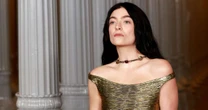 Lorde critica o Spotify por descrições de músicas geradas por IA feitas de forma descuidada
