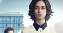 Acabei de encontrar a série PERFEITA para o fim de semana: tem 10 episódios, está na Netflix e mistura TOC, Justiça e um assassinato intrigante