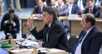 'Tem sempre os malucos', diz Bolsonaro sobre apoiadores do AI-5 e intervenção militar