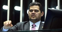 Davi Alcolumbre pretende votar projeto que aumenta o número de deputados este mês