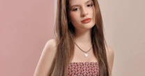 Sophia Valverde é confirmada como Maraisa em filme biográfico sobre Marília Mendonça
