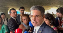 Randolfe diz que substituição de Barroso será "decisão breve" e cita Pacheco e Jorge Messias
