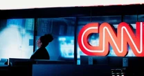 Jornalista mostra foto tirada 1 ano atrás que representa recente demissão da CNN: "Cena final"