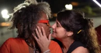 Sandra de Sá sobre relação com a esposa: 'Até empresa temos juntas'