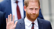 Harry teria cogitado tirar o sobrenome da família real e colocar Spencer em homenagem à mãe, diz site