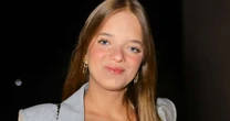Rafaella Justus elege conjunto de alfaiataria e destaca beleza com make delicada para festa do pai, Roberto Justus, e ao lado de 3 irmãos. Fotos!