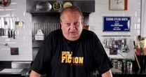 Esqueça o omelete tradicional: agora minha mãe só prepara essa receita à francesa do Érick Jacquin, do 'MasterChef Brasil', que leva molho de tomate e creme de leite