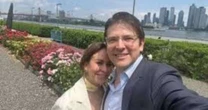 Pré-candidato a presidência morre após tiro na cabeça; esposa desaba com notícia