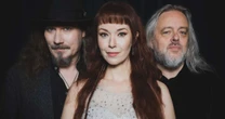Auri fala à RS sobre novo álbum 'Candles & Beginnings', Nightwish e clima 'sem egos'