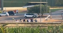 Trompetista aparece na porta do STF após júri formar maioria para condenação; veja