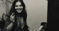 'Ícone lésbico', 'humor ferino': web reage ao falecimento de Angela Ro Ro