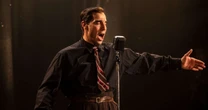 Conheça 'Monsieur Aznavour', cinebiografia do maior nome da música francesa