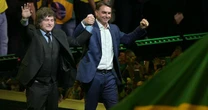 Sem Michelle e com Milei, Flávio oficializa candidatura e promete que Bolsonaro subirá a rampa do Planalto em 2027