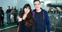 Alessandro Jodar, da Globo, faz rara aparição ao lado da esposa grávida