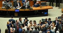 Congresso derruba veto de Lula e libera repasse de trator, cesta básica e dinheiro nas eleições