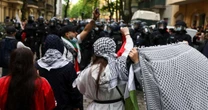 Alemanha reafirma polêmico apoio militar a Israel em meio a críticas internas e internacionais