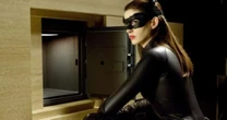 Anne Hathaway passou uma semana se preparando para interpretar a personagem errada em 'Batman'