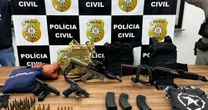 Suspeito de homicídio em atacado de Canoas é preso com fuzis, pistolas e coletes balísticos
