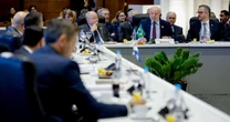 Peña critica acordo com UE na abertura do Mercosul; Lula reforça importância do bloco