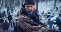 Este filme escondido na Netflix é uma preciosidade e dá uma aula de história
