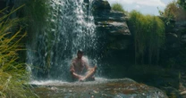 'Ser Feliz Por Nenhum Motivo', documentário sobre a evolução da meditação no Brasil, terá estreia na 49ª Mostra de SP
