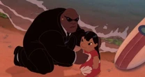 Stitch mafioso? Versão inicial de Lilo & Stitch apresentava um alienígena bem menos fofinho e história com racismo