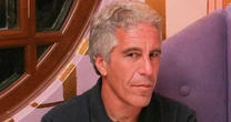 Jeffrey Epstein contratou investigadores para intimidar agentes do FBI, dizem autoridades