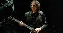 O projeto que Tony Iommi tenta finalizar após despedida do Black Sabbath