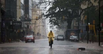'Rios atmosféricos': o que é o fenômeno que coloca o Sul do Brasil em alerta para tempestades no fim de semana