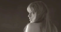 Taylor Swift marca presença em evento de hóquei