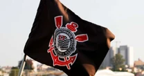 Corinthians assina mais dois contratos