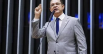 'Seremos coadjuvantes', diz líder do PL ao recuar de articulação pela PEC das Prerrogativas