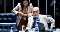 Líder do governo Lula defende retomada de discussão sobre plebiscito para parlamentarismo