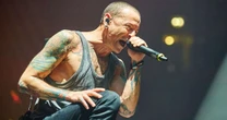 Homem é morto enquanto cantava música do Linkin Park no karaokê; entenda