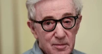 Primeiro romance de Woody Allen chega à França um mês após lançamento nos EUA